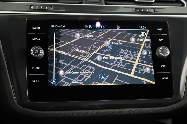 Volkswagen Tiguan Allspace 1.5 TSI R-Line Business 7p. 150 pk DSG | Verlengde garantie | Navigatie | Panoramadak | Parkeersensoren | Adaptieve cruise control | Stoelverwarming | Matrix LED koplampen |