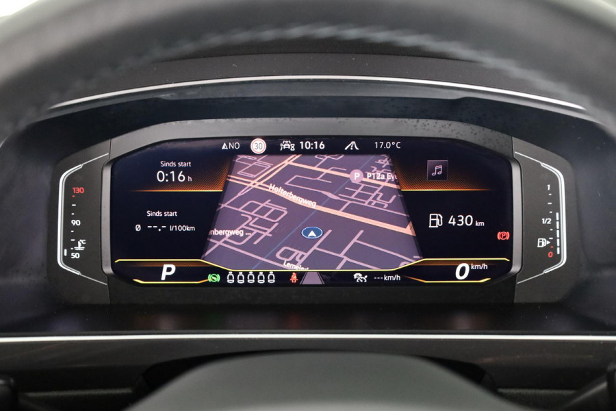 Volkswagen Tiguan Allspace 1.5 TSI R-Line Business 7p. 150 pk DSG | Verlengde garantie | Navigatie | Panoramadak | Parkeersensoren | Adaptieve cruise control | Stoelverwarming | Matrix LED koplampen |
