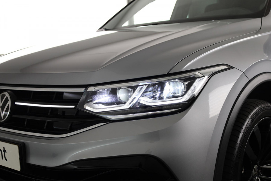 Volkswagen Tiguan Allspace 1.5 TSI R-Line Business 7p. 150 pk DSG | Verlengde garantie | Navigatie | Panoramadak | Parkeersensoren | Adaptieve cruise control | Stoelverwarming | Matrix LED koplampen |