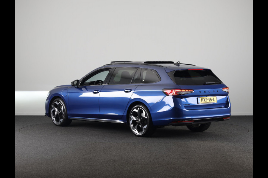 Škoda Superb Combi 1.5 TSI PHEV 204pk Sportline Business | 19 inch | Panoramadak | Canton | Trekhaak | Winterpakket | Adaptive Cruise | Blind Spot