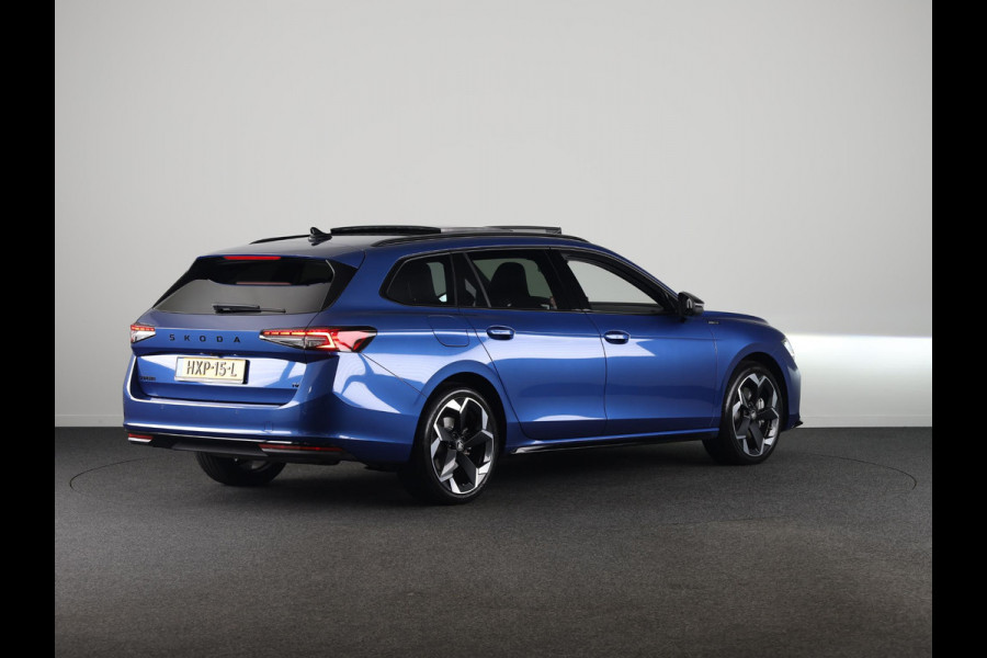 Škoda Superb Combi 1.5 TSI PHEV 204pk Sportline Business | 19 inch | Panoramadak | Canton | Trekhaak | Winterpakket | Adaptive Cruise | Blind Spot