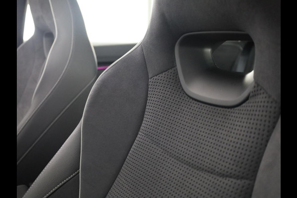 Škoda Superb Combi 1.5 TSI PHEV 204pk Sportline Business | 19 inch | Panoramadak | Canton | Trekhaak | Winterpakket | Adaptive Cruise | Blind Spot