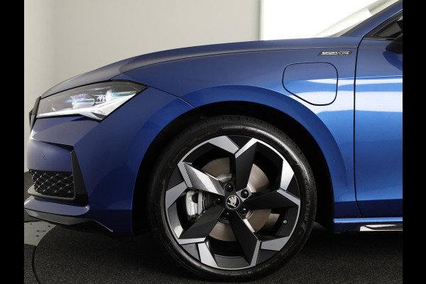 Škoda Superb Combi 1.5 TSI PHEV 204pk Sportline Business | 19 inch | Panoramadak | Canton | Trekhaak | Winterpakket | Adaptive Cruise | Blind Spot