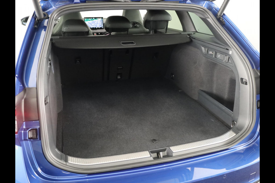 Škoda Superb Combi 1.5 TSI PHEV 204pk Sportline Business | 19 inch | Panoramadak | Canton | Trekhaak | Winterpakket | Adaptive Cruise | Blind Spot