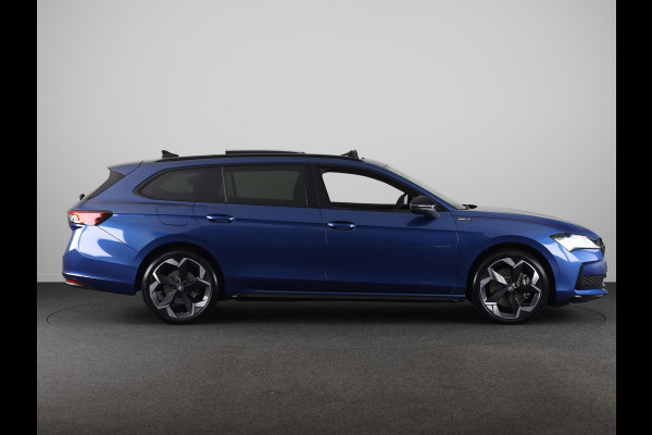 Škoda Superb Combi 1.5 TSI PHEV 204pk Sportline Business | 19 inch | Panoramadak | Canton | Trekhaak | Winterpakket | Adaptive Cruise | Blind Spot