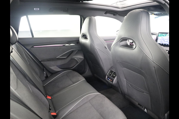 Škoda Superb Combi 1.5 TSI PHEV 204pk Sportline Business | 19 inch | Panoramadak | Canton | Trekhaak | Winterpakket | Adaptive Cruise | Blind Spot