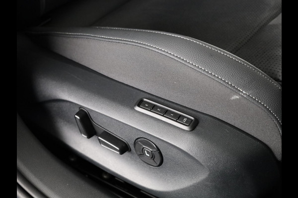 Škoda Superb Combi 1.5 TSI PHEV 204pk Sportline Business | 19 inch | Panoramadak | Canton | Trekhaak | Winterpakket | Adaptive Cruise | Blind Spot