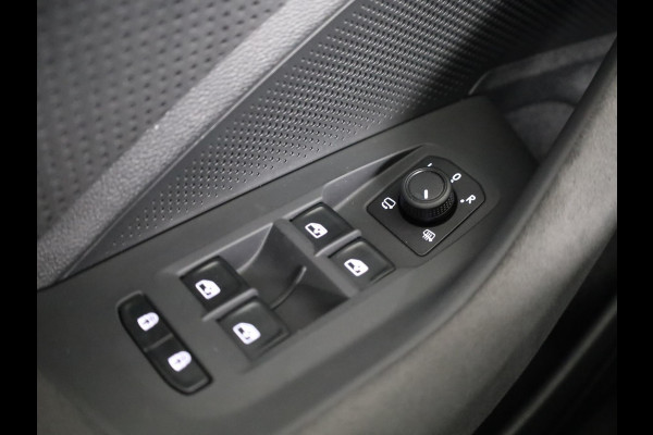 Škoda Superb Combi 1.5 TSI PHEV 204pk Sportline Business | 19 inch | Panoramadak | Canton | Trekhaak | Winterpakket | Adaptive Cruise | Blind Spot