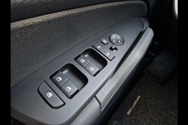 Kia Sportage 1.6 T-GDi MHEV DynamicLine | Trekhaak | Stoelverwarming | LED | Cruise | Clima |