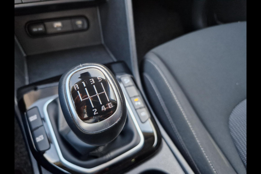 Kia Sportage 1.6 T-GDi MHEV DynamicLine | Trekhaak | Stoelverwarming | LED | Cruise | Clima |