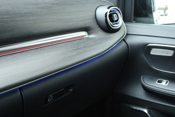 Mercedes-Benz Eqv 300 L2 / AMG / New Model / Luchtvering / 7-Persoons / Burmester / Vol Opties / NIEUWSTAAT