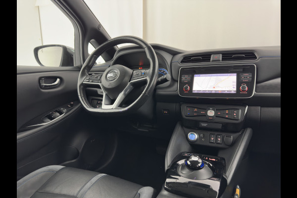 Nissan Leaf Tekna 40 kWh { SOH-92% } (INCL-BTW ) *LUXURY-LEATHER | FULL-LED | KEYLESS | NAVI-FULLMAP | BLIND-SPOT | DAB+ | HEATED-COMFORTSEATS | DIGI-COCKPIT | PRIVACY-GLASS | TOPVIEW-CAMERA | 17"ALU*