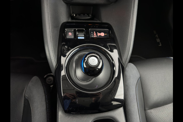 Nissan Leaf Tekna 40 kWh { SOH-92% } (INCL-BTW ) *LUXURY-LEATHER | FULL-LED | KEYLESS | NAVI-FULLMAP | BLIND-SPOT | DAB+ | HEATED-COMFORTSEATS | DIGI-COCKPIT | PRIVACY-GLASS | TOPVIEW-CAMERA | 17"ALU*
