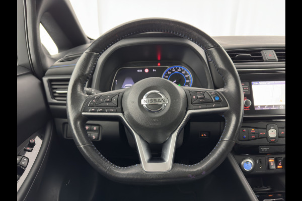 Nissan Leaf Tekna 40 kWh { SOH-92% } (INCL-BTW ) *LUXURY-LEATHER | FULL-LED | KEYLESS | NAVI-FULLMAP | BLIND-SPOT | DAB+ | HEATED-COMFORTSEATS | DIGI-COCKPIT | PRIVACY-GLASS | TOPVIEW-CAMERA | 17"ALU*