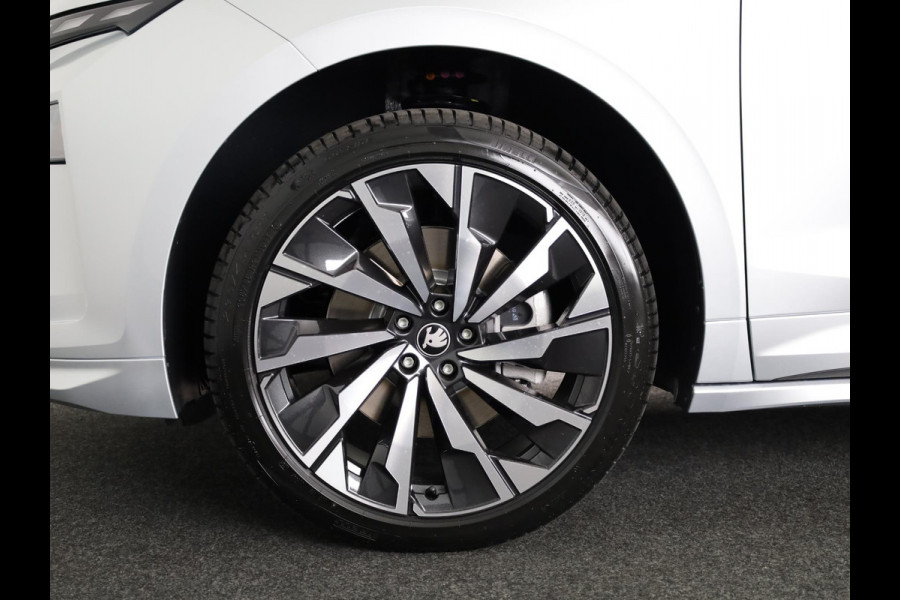 Škoda Enyaq 85 Sportline 286 pk 21 inch | Head up | Lightband | Blind spot | Adaptive Cruise | Panoramadak