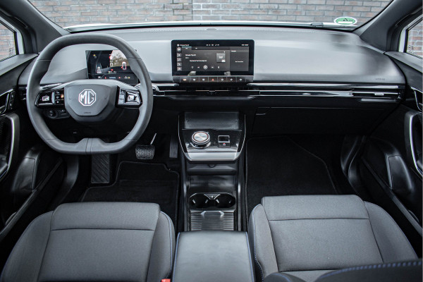 MG 4 51 kWh Tijdelijke Black friday deal, nu van 17950 .- voor 16650.- | DAB | LED