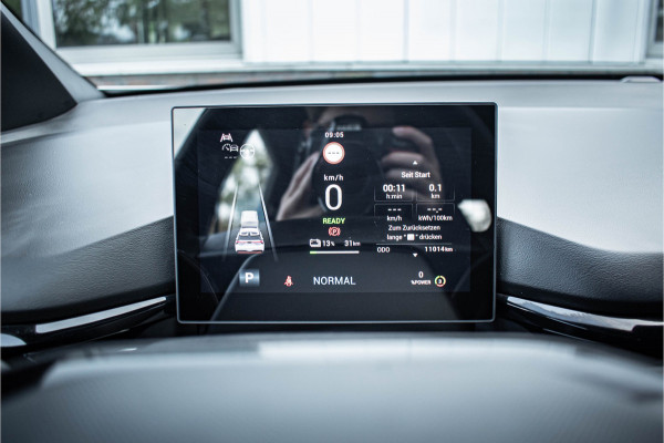 MG 4 51 kWh Tijdelijke Black friday deal, nu van 17950 .- voor 16650.- | DAB | LED