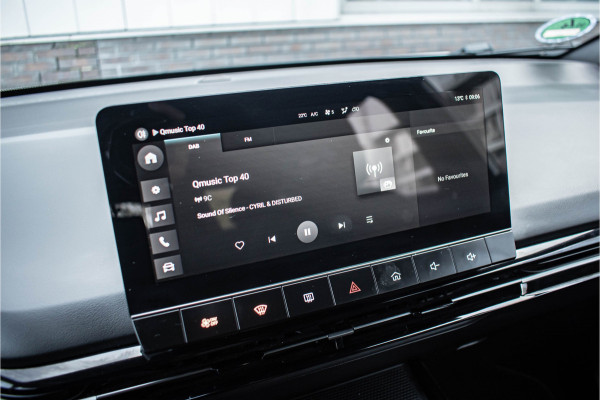 MG 4 51 kWh Tijdelijke Black friday deal, nu van 17950 .- voor 16650.- | DAB | LED