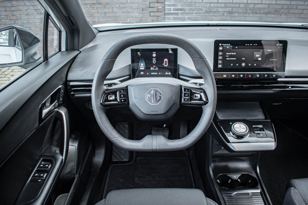 MG 4 51 kWh Tijdelijke Black friday deal, nu van 17950 .- voor 16650.- | DAB | LED