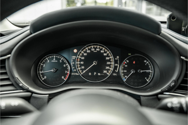 Mazda CX-30 2.0 AWD e-SkyActiv M Hybrid Tijdelijke Black friday deal, nu van 27850 .- voor 26500.-