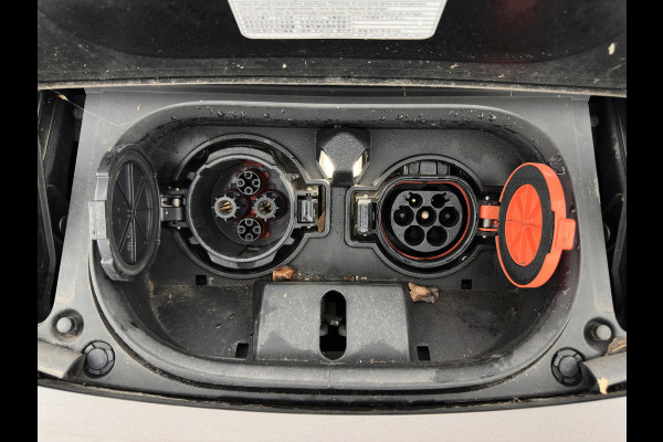 Nissan Leaf Tekna 40 kWh { SOH-92% } (INCL-BTW ) *LUXURY-LEATHER | FULL-LED | KEYLESS | NAVI-FULLMAP | BLIND-SPOT | DAB+ | HEATED-COMFORTSEATS | DIGI-COCKPIT | PRIVACY-GLASS | TOPVIEW-CAMERA | 17"ALU*