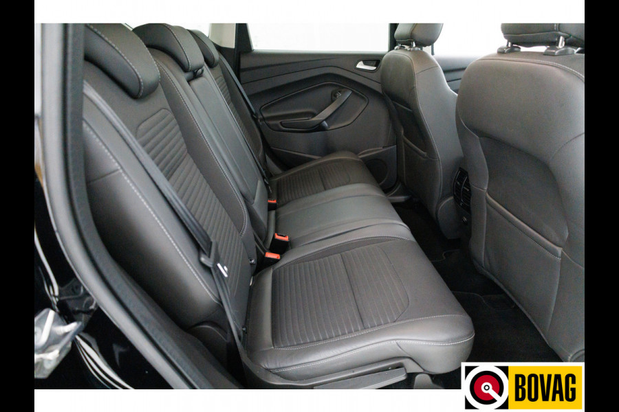 Ford Kuga 1.5 EcoBoost ST Line AWD 182 PK | Bi-xenon | Stoel- stuur- en voorruitverw. | Trekhaak | 18" lichtmetalen velgen, elektrische achterklep, PDC V + A, Camera