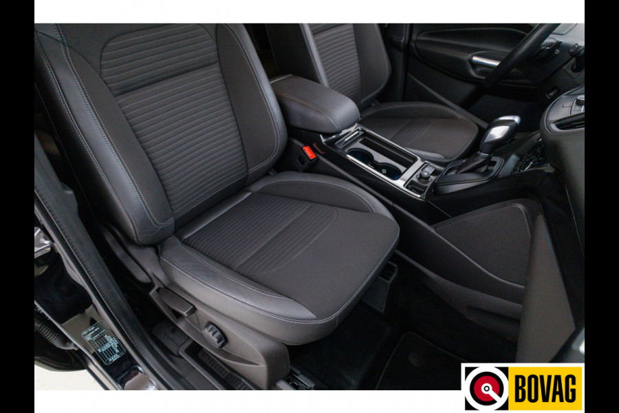 Ford Kuga 1.5 EcoBoost ST Line AWD 182 PK | Bi-xenon | Stoel- stuur- en voorruitverw. | Trekhaak | 18" lichtmetalen velgen, elektrische achterklep, PDC V + A, Camera