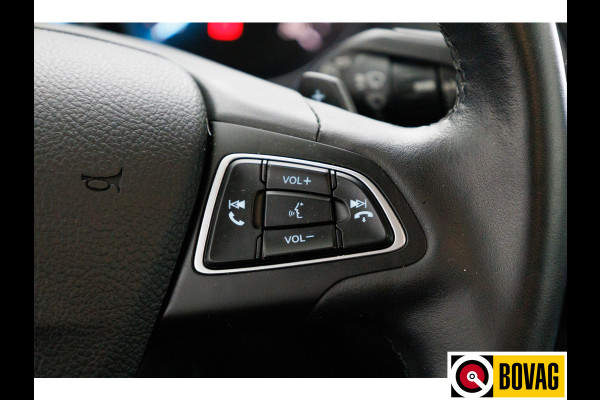 Ford Kuga 1.5 EcoBoost ST Line AWD 182 PK | Bi-xenon | Stoel- stuur- en voorruitverw. | Trekhaak | 18" lichtmetalen velgen, elektrische achterklep, PDC V + A, Camera