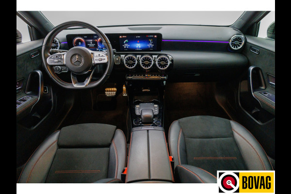 Mercedes-Benz A-Klasse 250 e AMG Line | Cruise-control | PDC V+A + Camera | Stoelverwarming Sfeerverlichting, Extra getint glas, Navigatie, Aplle Carplay/Android auto, Keyless