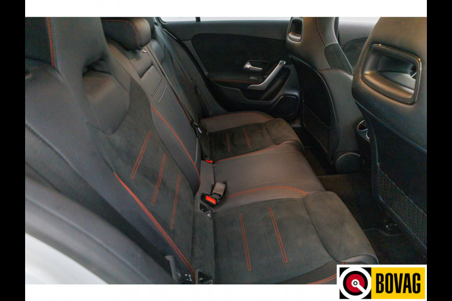 Mercedes-Benz A-Klasse 250 e AMG Line | Cruise-control | PDC V+A + Camera | Stoelverwarming Sfeerverlichting, Extra getint glas, Navigatie, Aplle Carplay/Android auto, Keyless