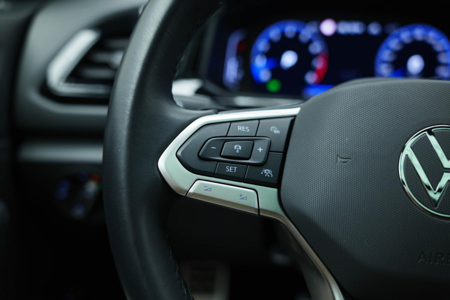 Volkswagen T-Roc 1.5 TSI R-Line Business |Pano|3xR-Line|IQ|VOLL|