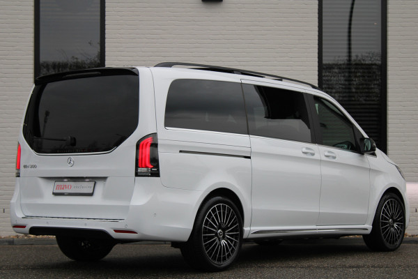Mercedes-Benz Eqv 300 L2 / AMG / bj2025 / 7-Pers / Luchtvering / Panorama / Burmester / Vol Opties / NIEUWSTAAT
