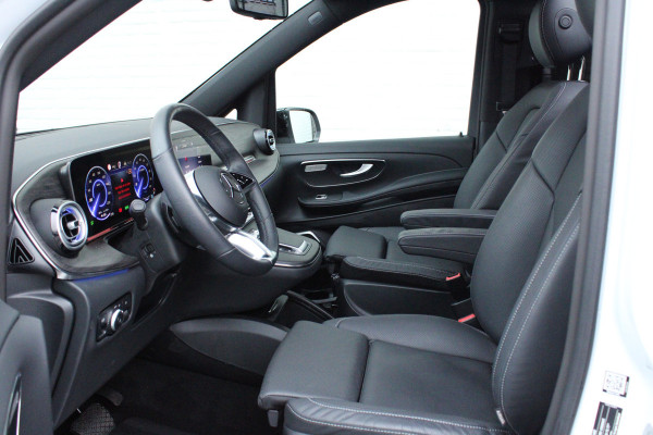 Mercedes-Benz Eqv 300 L2 / AMG / bj2025 / 7-Pers / Luchtvering / Panorama / Burmester / Vol Opties / NIEUWSTAAT