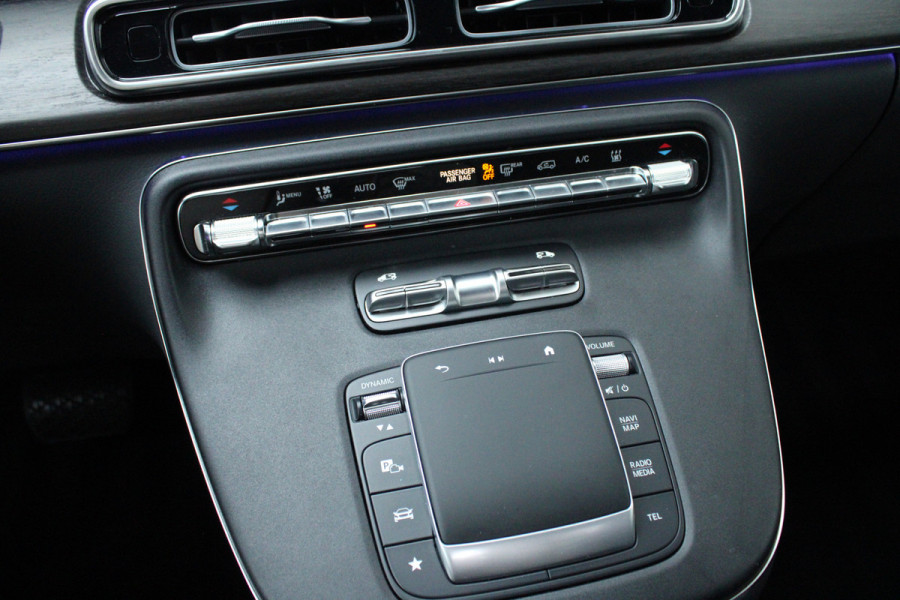 Mercedes-Benz Eqv 300 L2 / AMG / bj2025 / 7-Pers / Luchtvering / Panorama / Burmester / Vol Opties / NIEUWSTAAT