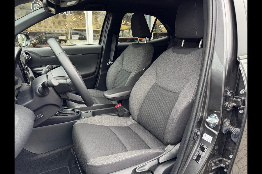 Toyota Yaris Cross 1.5 Hybrid First Edition | Eerste eigenaar, Smart connect, Keyless, 17 inch, Privacy glass, Startknop