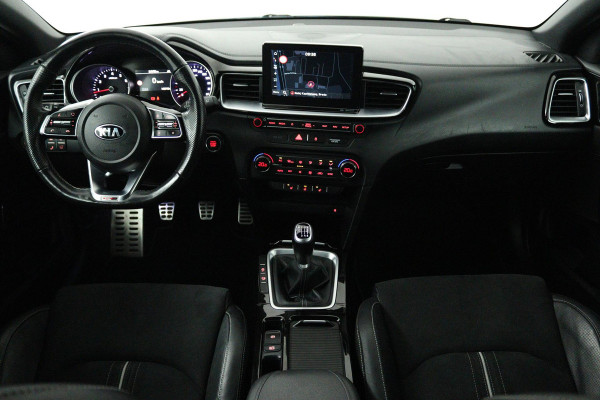 Kia ProCeed 1.4 T-GDI GT-PlusLine (PANORAMADAK, STOEL/STUUR VERWARMING, ACHTERUITRIJCAMERA, ELEKTR STOELEN, TREKHAAK)