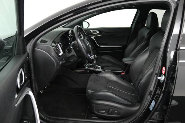 Kia ProCeed 1.4 T-GDI GT-PlusLine (PANORAMADAK, STOEL/STUUR VERWARMING, ACHTERUITRIJCAMERA, ELEKTR STOELEN, TREKHAAK)