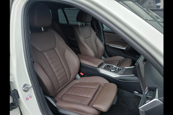 BMW 3 Serie Touring 330e M-Sport Panoramadak/Camera/Carplay/Cruise