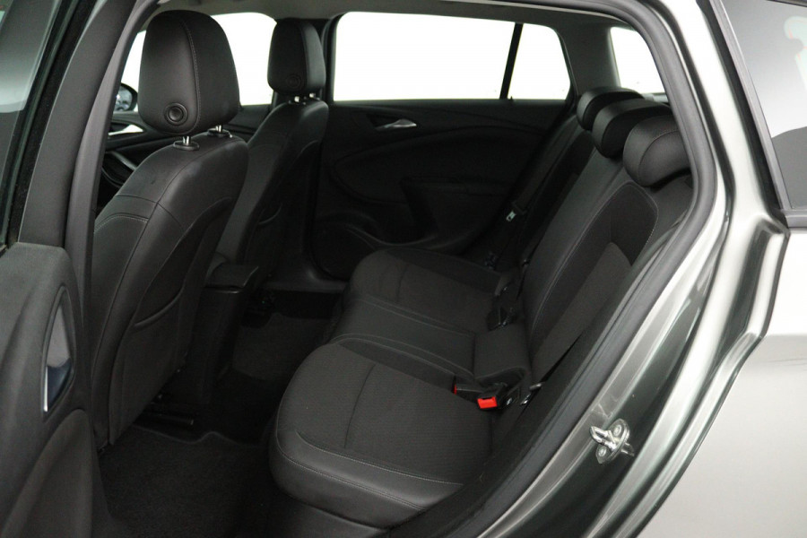 Opel Astra Sports Tourer 1.4 Business Executive (ACHTERUITRIJCAMERA, PARKEERSENSOREN, CRUISE CONTROL, NAVIGATIE)