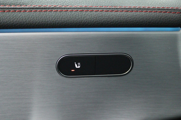 Mercedes-Benz CLA-Klasse 250 e Business Solution AMG Limited (PANORAMADAK, SFEERVERLICHTING, STOELVERWARMING, ACHTERUITRIJCAMERA)