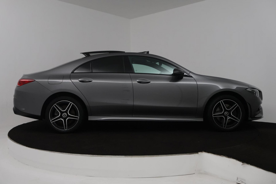 Mercedes-Benz CLA-Klasse 250 e Business Solution AMG Limited (PANORAMADAK, SFEERVERLICHTING, STOELVERWARMING, ACHTERUITRIJCAMERA)
