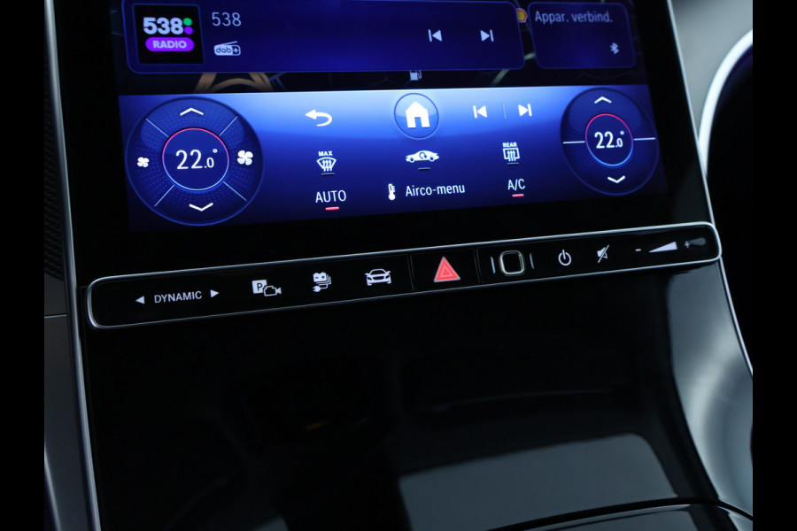 Mercedes-Benz GLC 300 e 4MATIC Plug-In Hybride Trekhaak | Sfeerverlichting | 19 Inch Velgen | Stuur en Stoelverwarming | Memory Voorstoelen. Inclusief 24 maanden MB Certified garantie voor Europa.