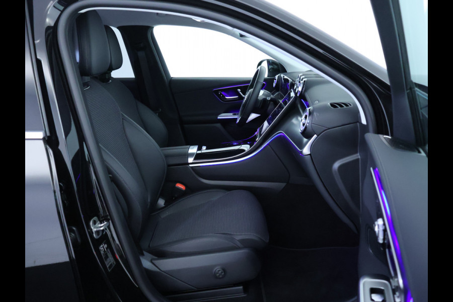 Mercedes-Benz GLC 300 e 4MATIC Plug-In Hybride Trekhaak | Sfeerverlichting | 19 Inch Velgen | Stuur en Stoelverwarming | Memory Voorstoelen. Inclusief 24 maanden MB Certified garantie voor Europa.