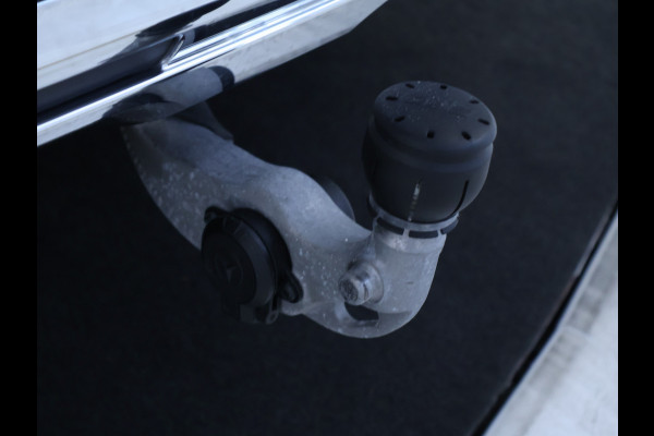 Mercedes-Benz GLC 300 e 4MATIC Plug-In Hybride Trekhaak | Sfeerverlichting | 19 Inch Velgen | Stuur en Stoelverwarming | Memory Voorstoelen. Inclusief 24 maanden MB Certified garantie voor Europa.