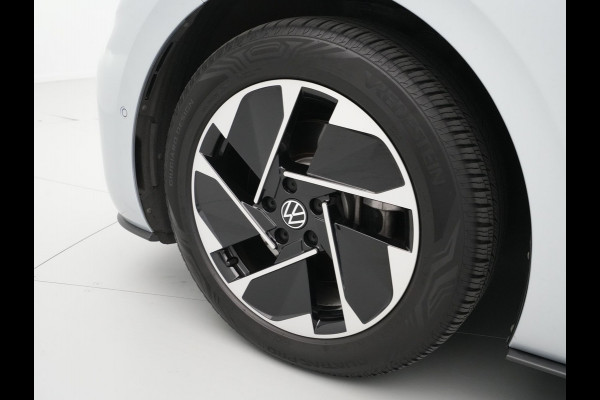 Volkswagen ID.3 Pro Business 59 kWh Navigatie Camera Stoel/Stuurverwarming Carplay Acc Pdc 243