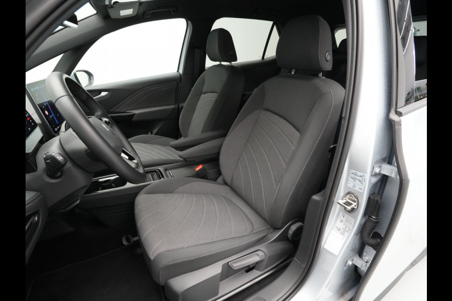 Volkswagen ID.3 Pro Business 59 kWh Navigatie Camera Stoel/Stuurverwarming Carplay Acc Pdc 243