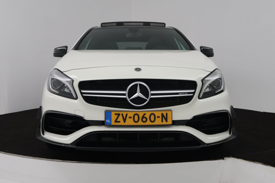 Mercedes-Benz A-Klasse AMG 45 4MATIC (PANORAMADAK, AERO PAKKET, KUIPSTOELEN, STOELVERWARMING, CAMERA, DEALER ONDERHOUDEN)