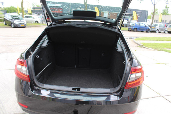 Škoda Octavia 1.5 TSI Greentech Sport Business automaat dsg multimedia trekhaak