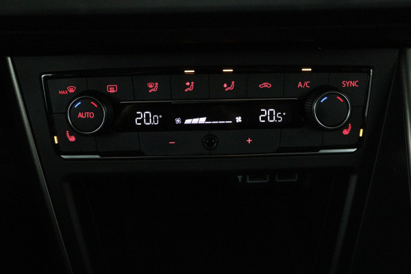 Volkswagen Polo 1.0 TSI Beats (STOELVERWARMING, NAVIGATIE, CRUISE CONTROL, PARKEERSENSOREN)
