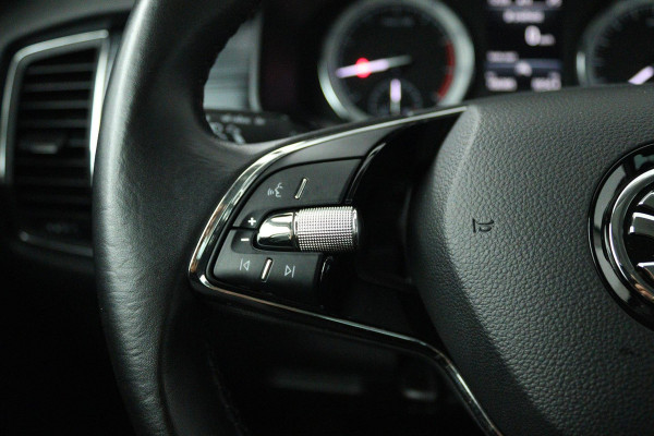 Škoda Kodiaq 1.5 TSI Business Edition 7p. (TREKHAAK, NAVIGATIE, CARPLAY, ACHTERUITRIJCAMERA, PARKEERSENSOREN)